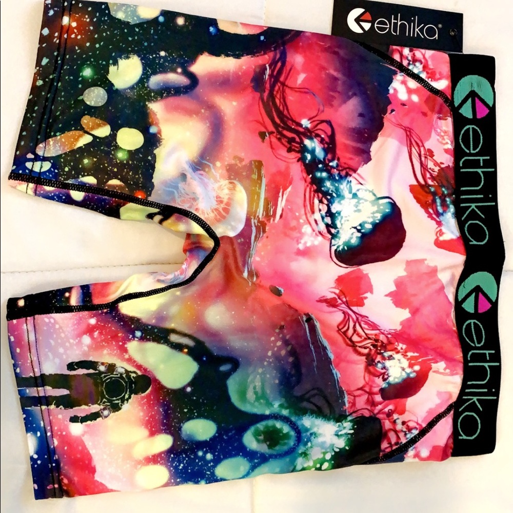 Boys Ethika Staples Size:L NWTO 🪐🌌